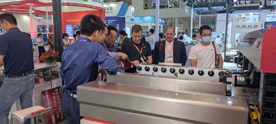 深圳市鑫金暉節(jié)能設(shè)備有限公司展會 深圳市鑫金暉節(jié)能設(shè)備有限公司展會